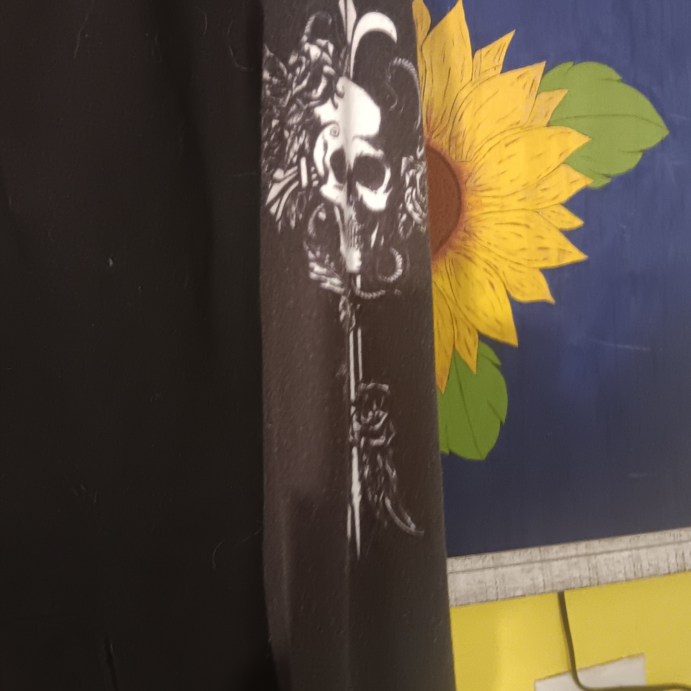 Black Lace-Up Hoodie with White Wing Skull Design. Pre-loved Condition - Picture 4 of 6